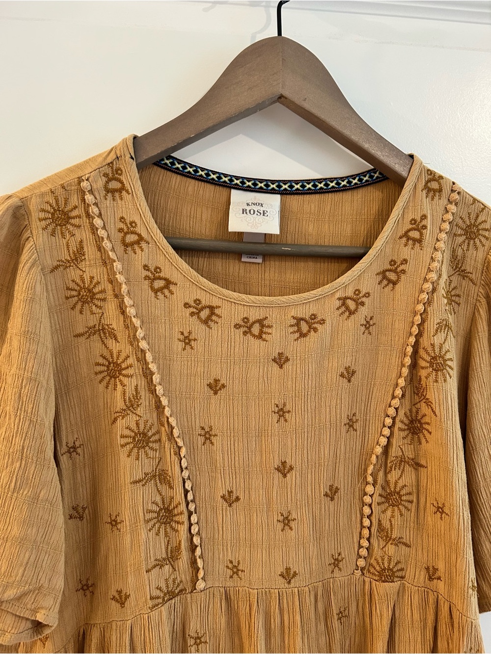 Knox Rose Embroidered Blouse Tan Size M - Picture 3 of 12